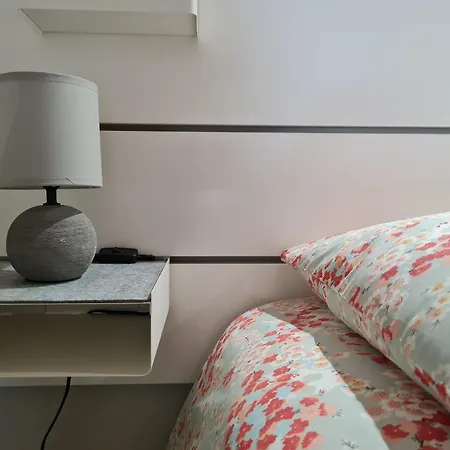 Cosy Avec Mezzanine, Cour Privative Et Espace à - Fr-1-426-478 *